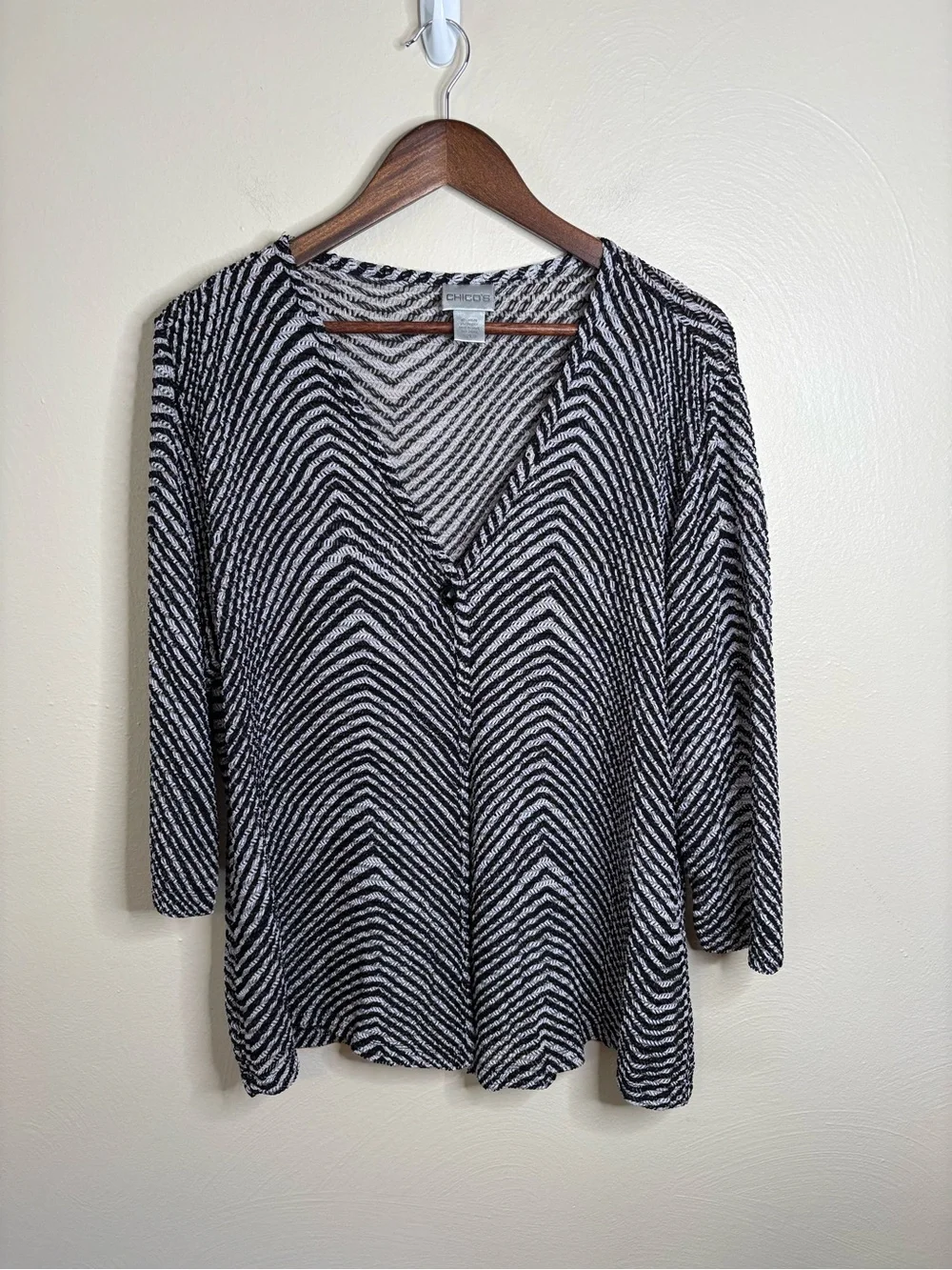 Chico's Cardigan Women Size 3 Black White Chevron Stripe Knit Top Office Chic XL